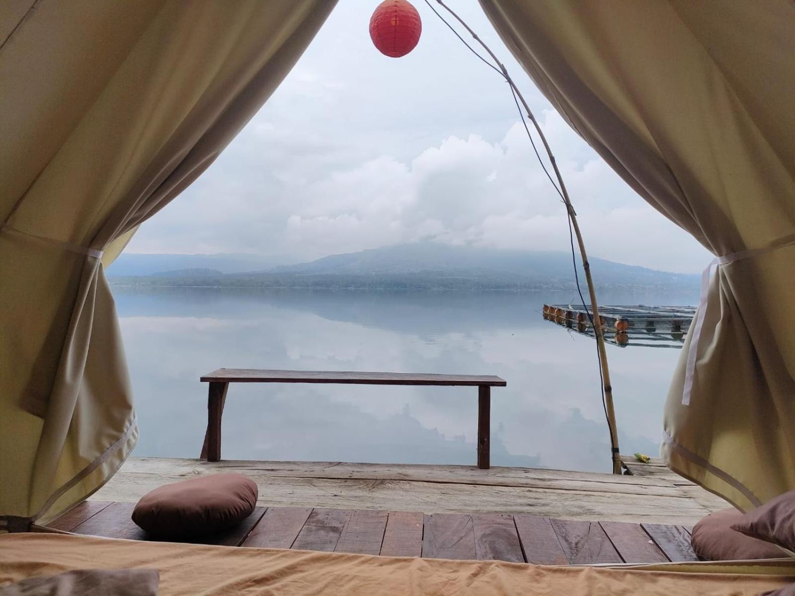 Emayan Glamping Kubupenlokan Eksteriør bilde