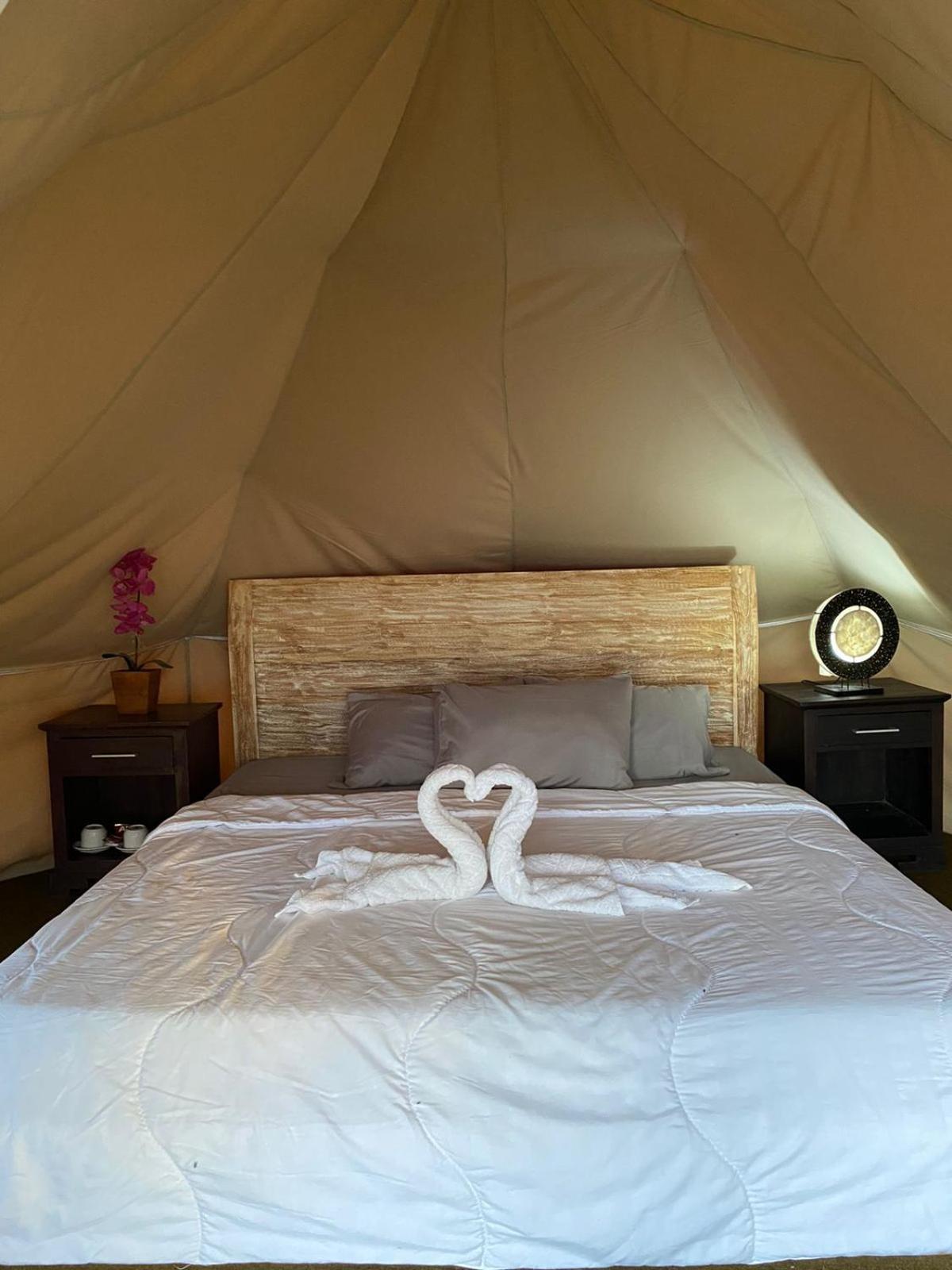 Emayan Glamping Kubupenlokan Eksteriør bilde